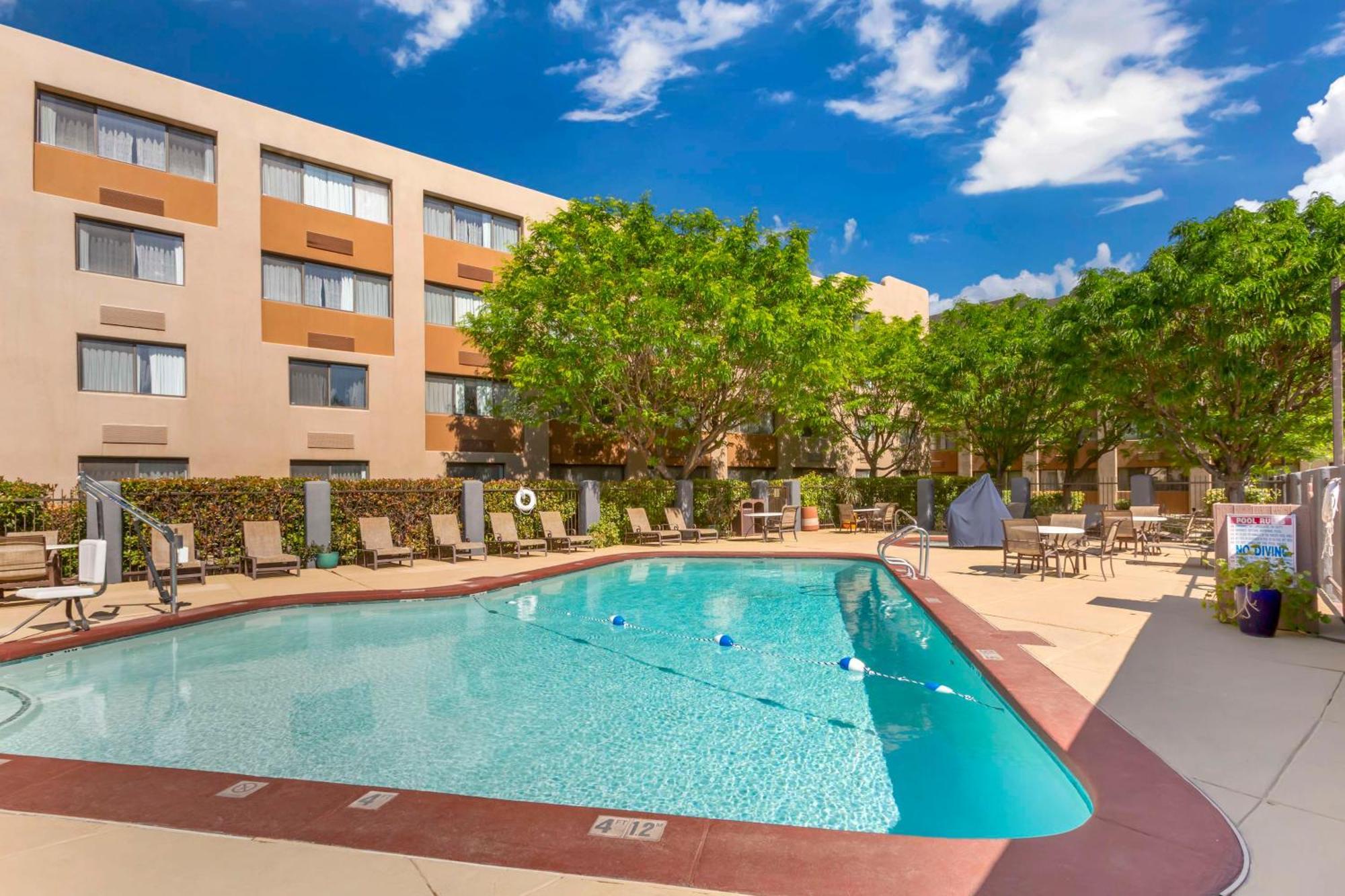 Best Western Plus Rio Grande Inn Albuquerque Exterior foto